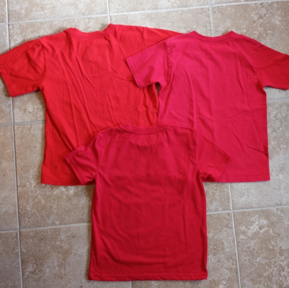 Bundle of (3) Red Short Sleeve Tshirts Boys Sz.6/7 - Picture 2 of 6
